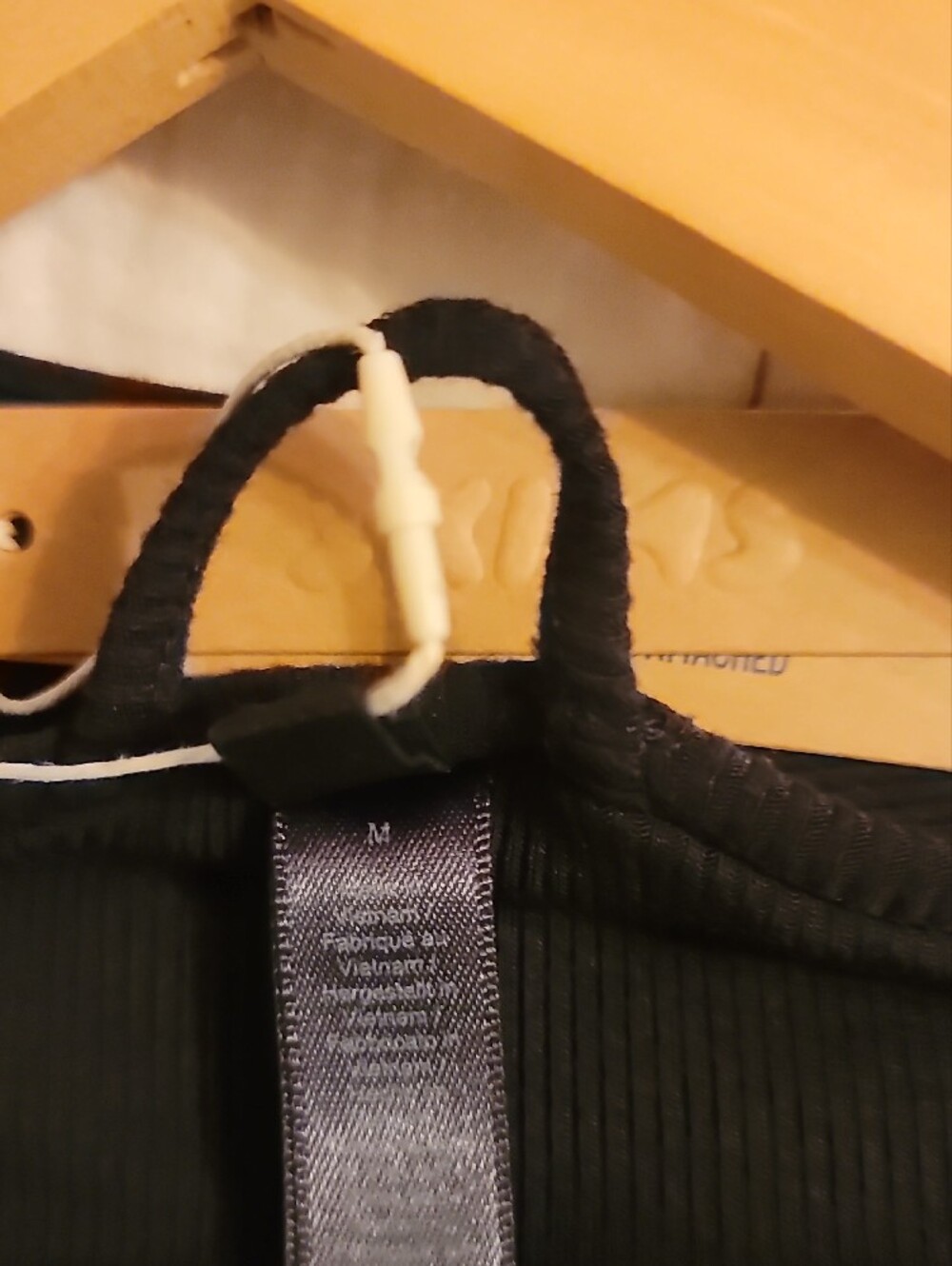 SKIMS Black Ribbed Short Robe - Picture 5 of 6